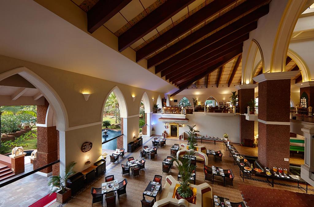 Dinning area at Caravela Beach Resort