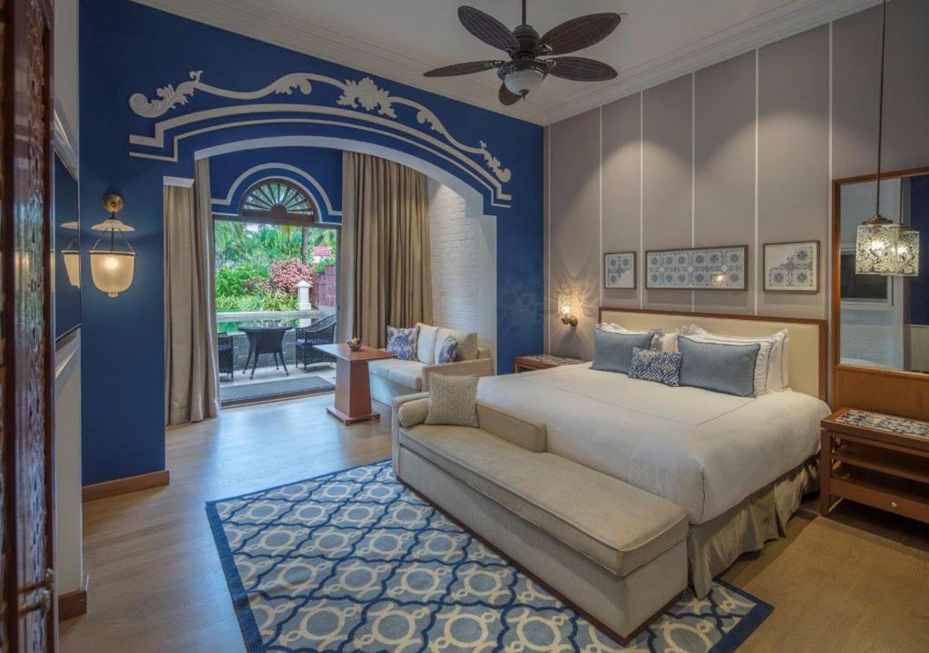 Bedroom at Taj Exotica Resort 