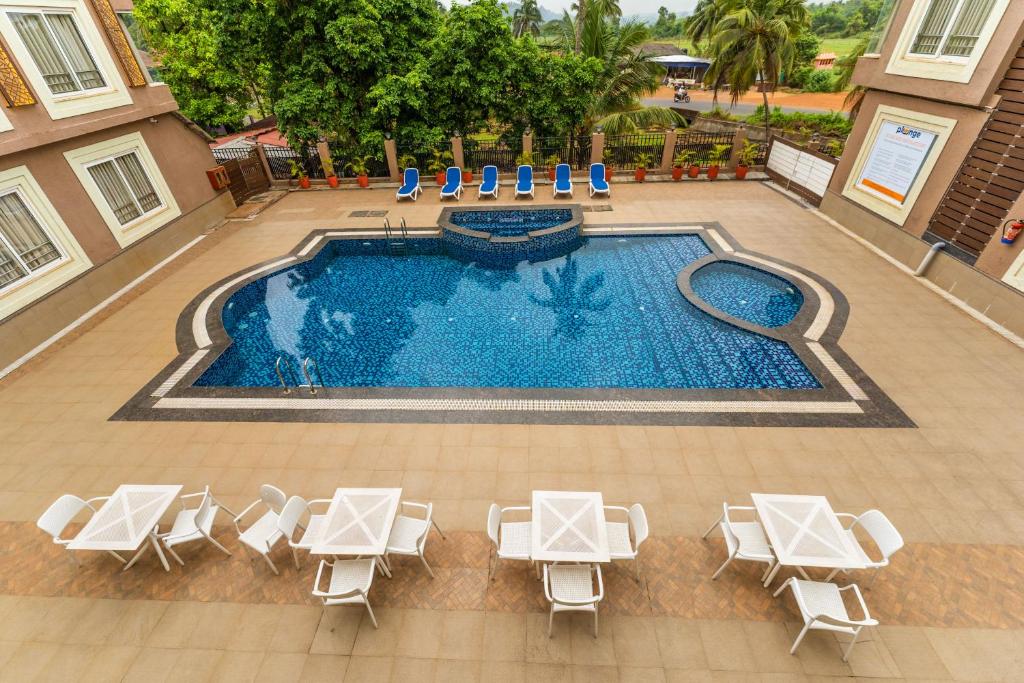 Swimming pool at Zone Connect Parra Goa